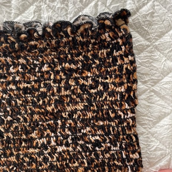 Dillard’s Cheetah Print Crop-top - Picture 2 of 2